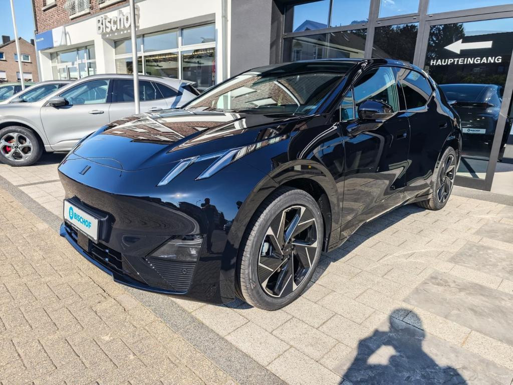 Lynk&Co 02