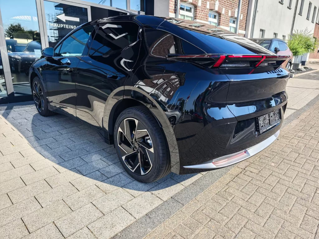 Lynk&Co 02