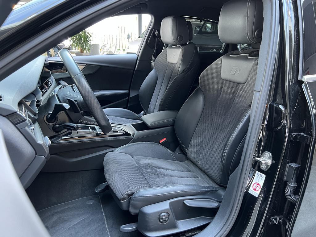 Audi A4 Sedan Quattro S-Line 50 TDI