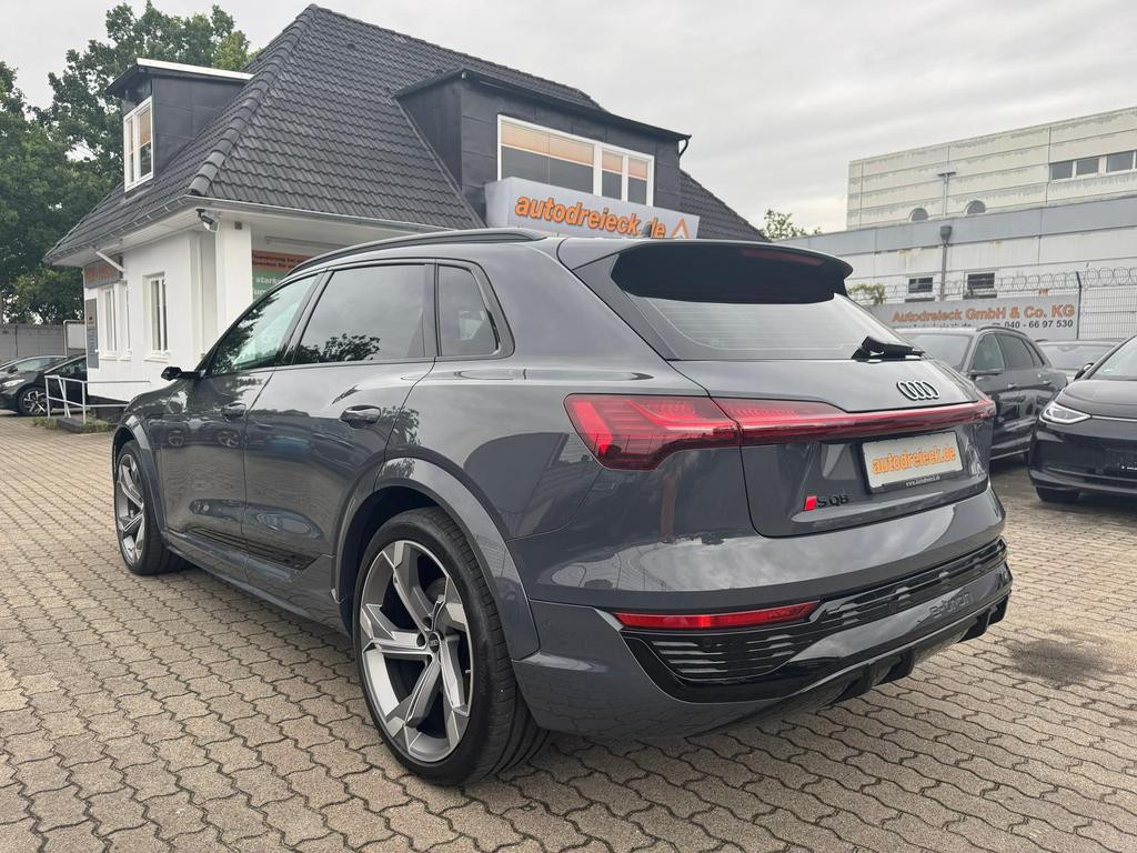 Audi SQ8 e-tron