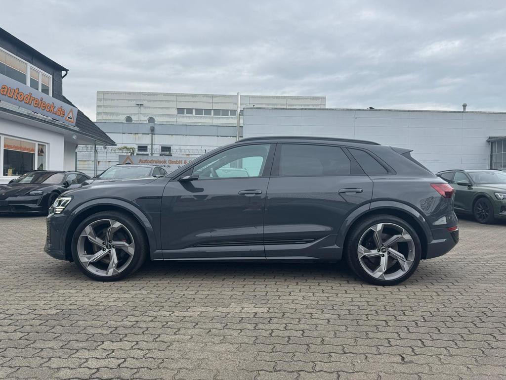 Audi SQ8 e-tron