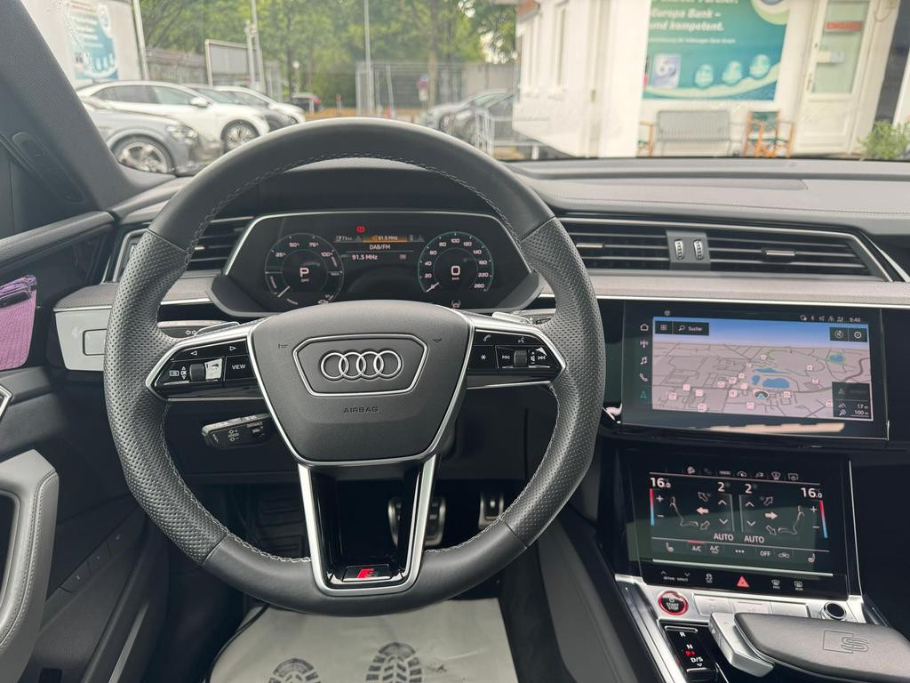 Audi SQ8 e-tron