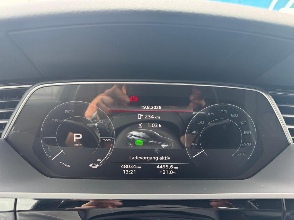 Audi SQ8 e-tron