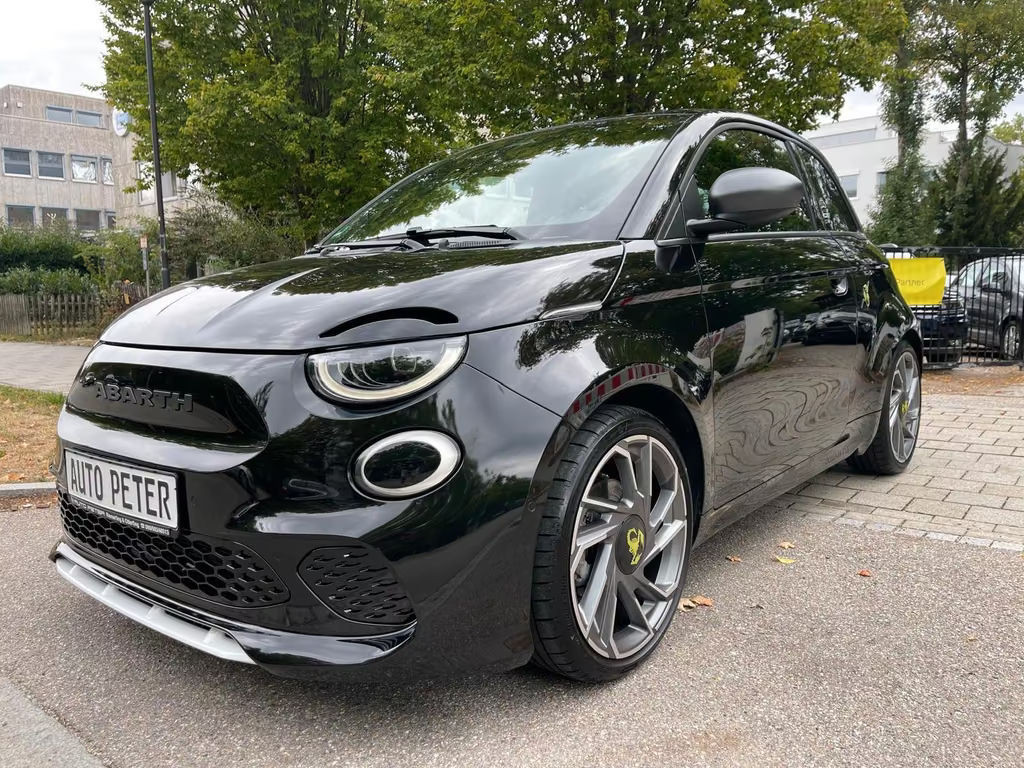 Abarth 500e Scorpionissima