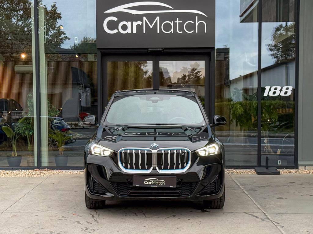 BMW iX1