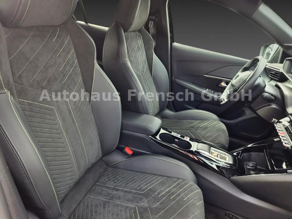 Peugeot e-208