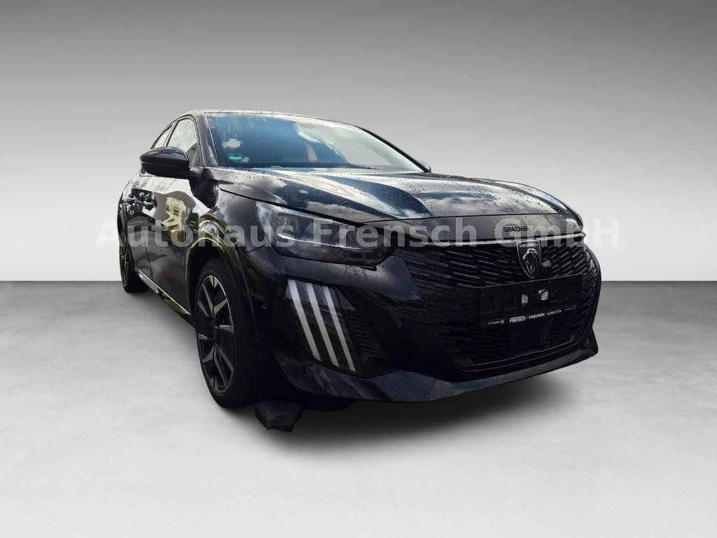 Peugeot e-208