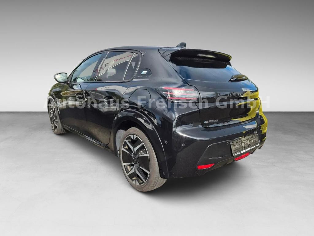Peugeot e-208