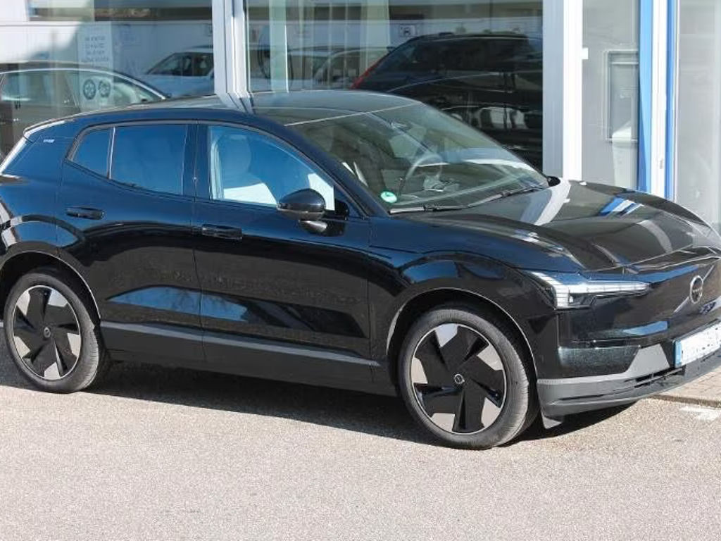 Volvo EX30 Extended range Single motor Ultra