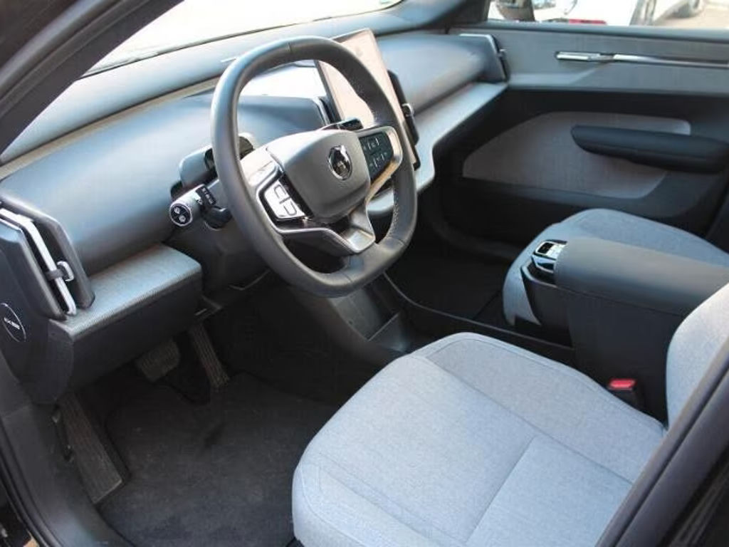 Volvo EX30