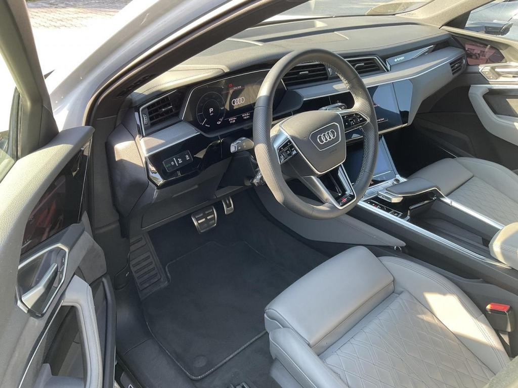 Audi Q8 e-tron