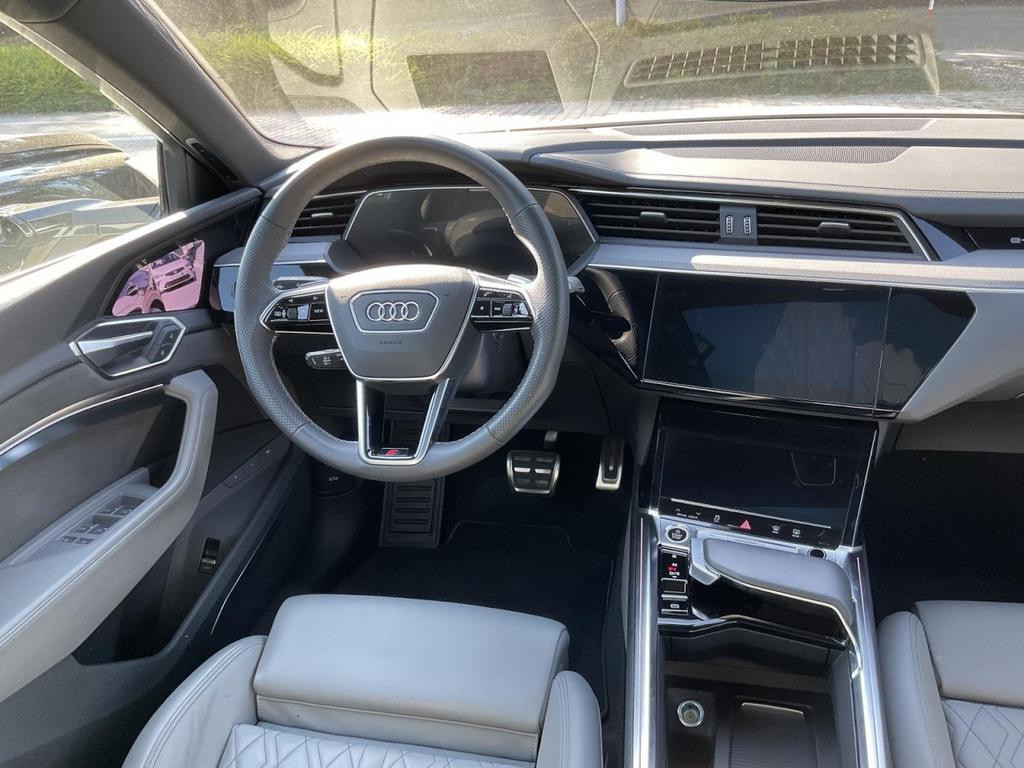 Audi Q8 e-tron