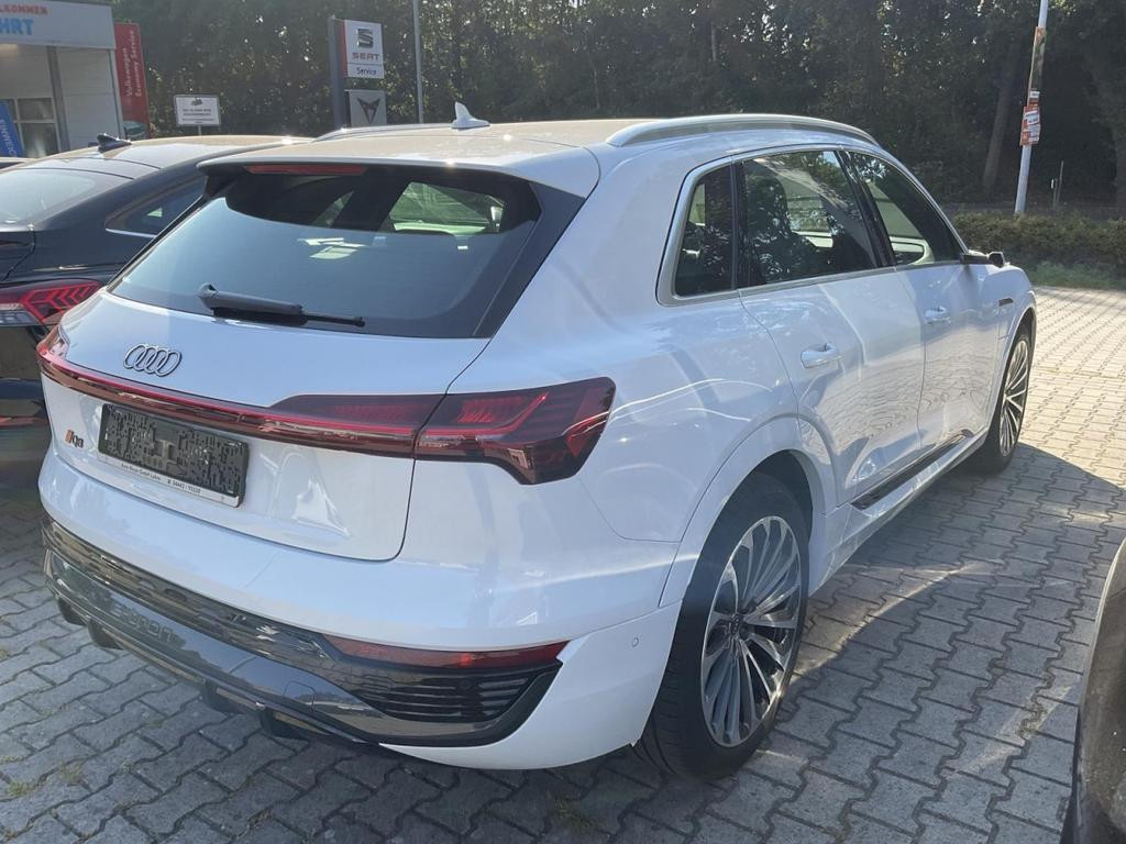 Audi Q8 e-tron