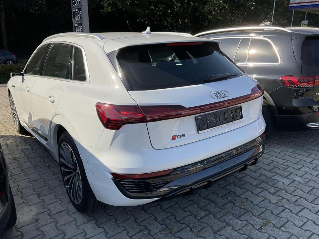 Audi Q8 e-tron