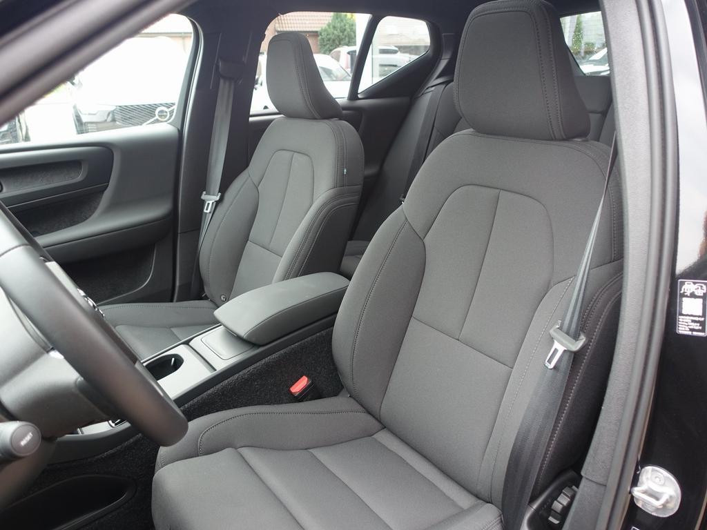 Volvo EX40