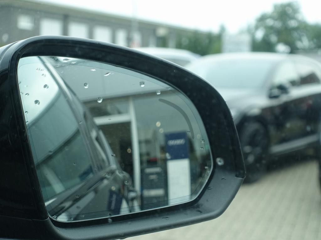 Volvo EX40