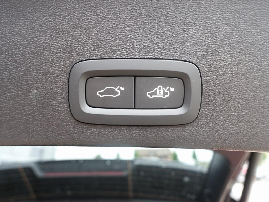 Volvo EX40