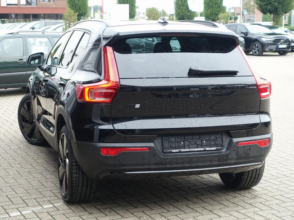 Volvo EX40