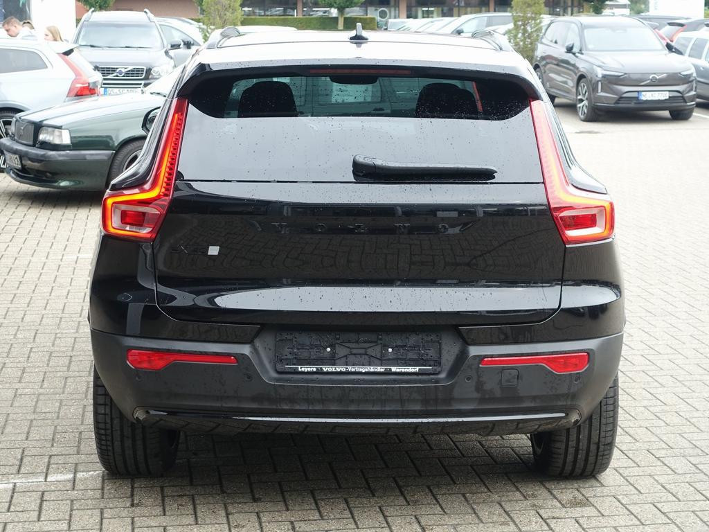 Volvo EX40