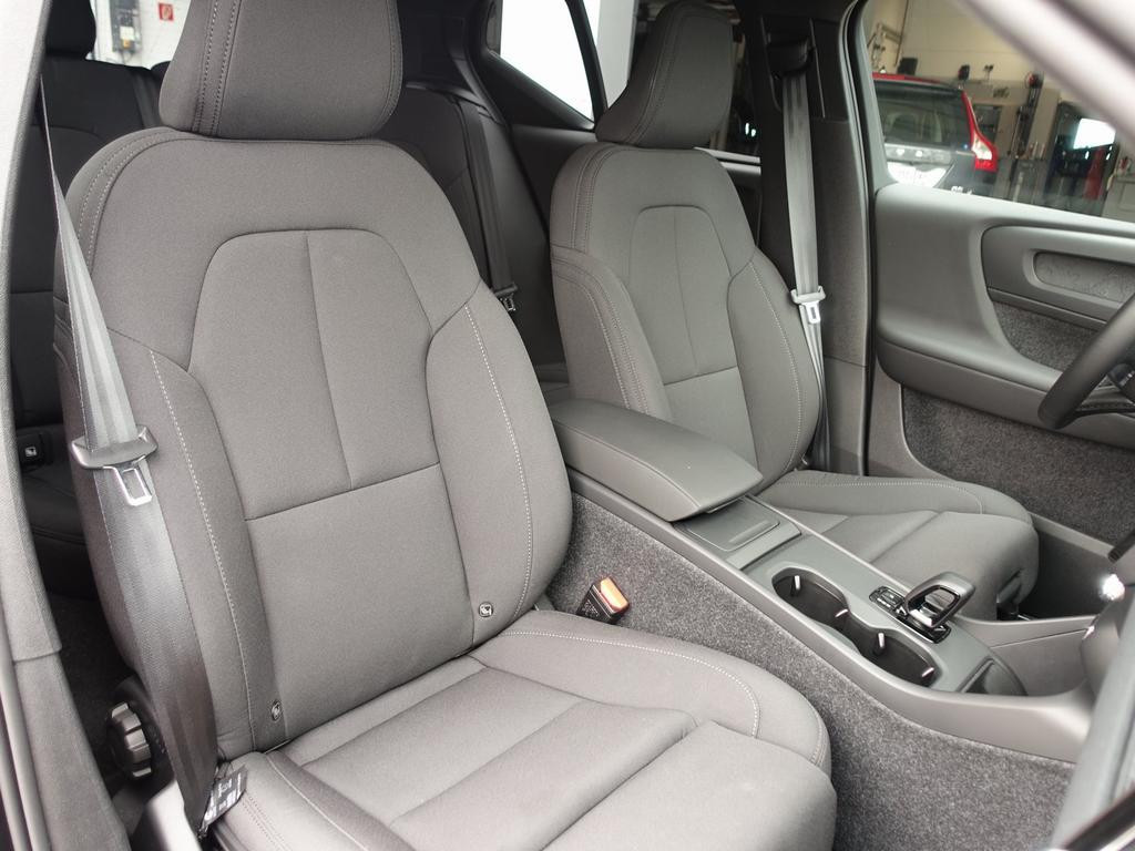Volvo EX40