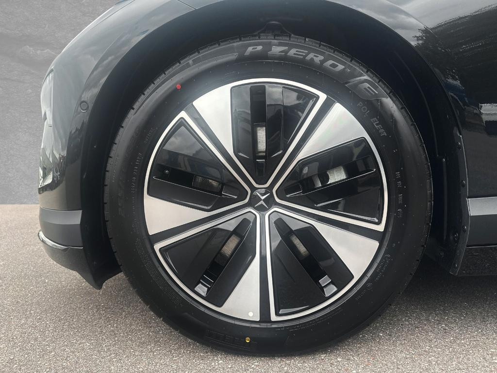 Polestar 4