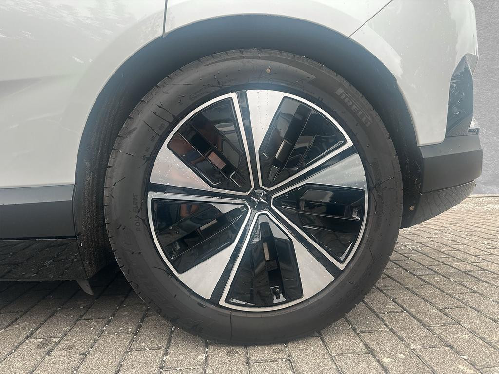 Polestar 4