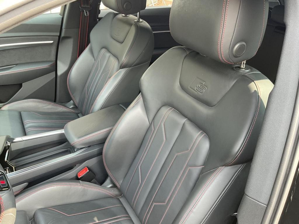 Audi SQ8 e-tron