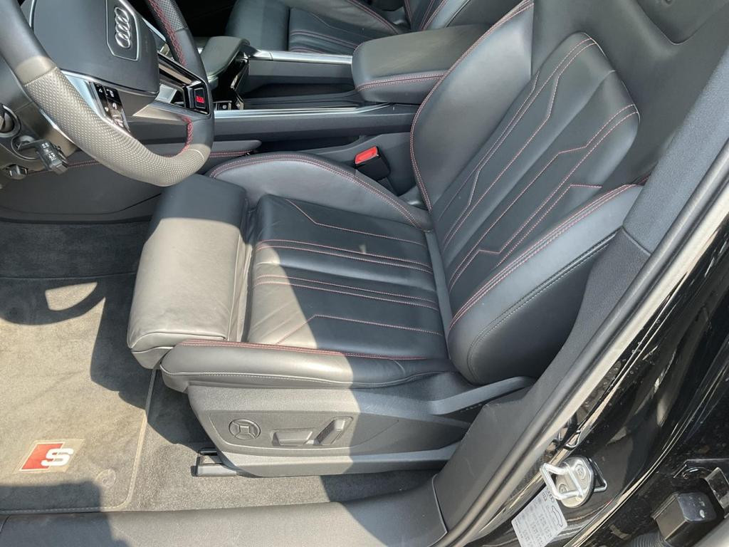 Audi SQ8 e-tron
