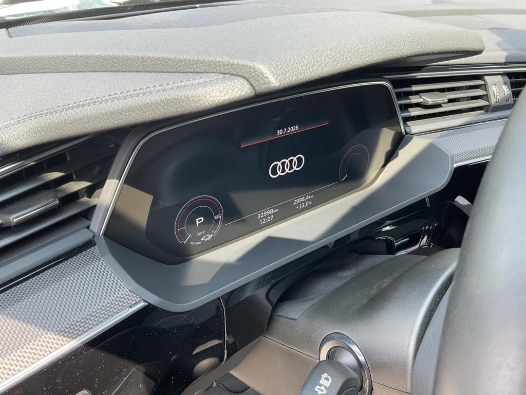 Audi SQ8 e-tron