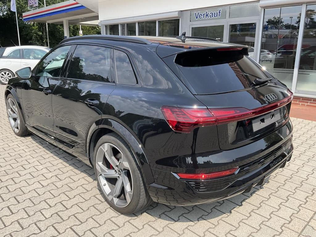 Audi SQ8 e-tron