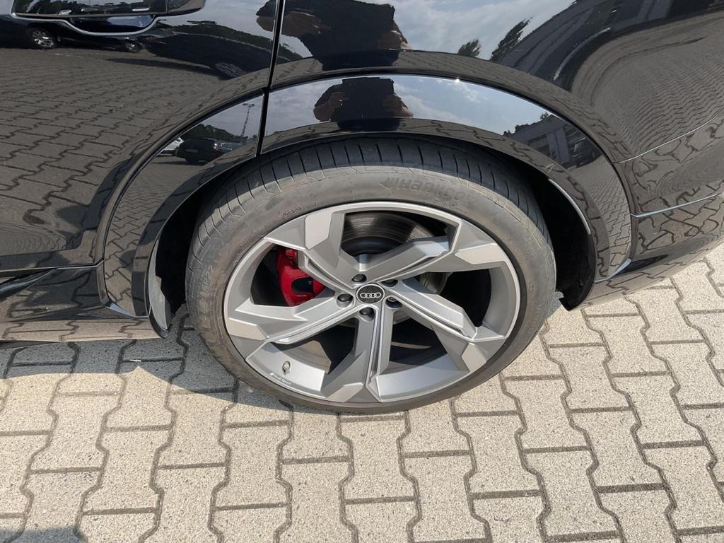 Audi SQ8 e-tron
