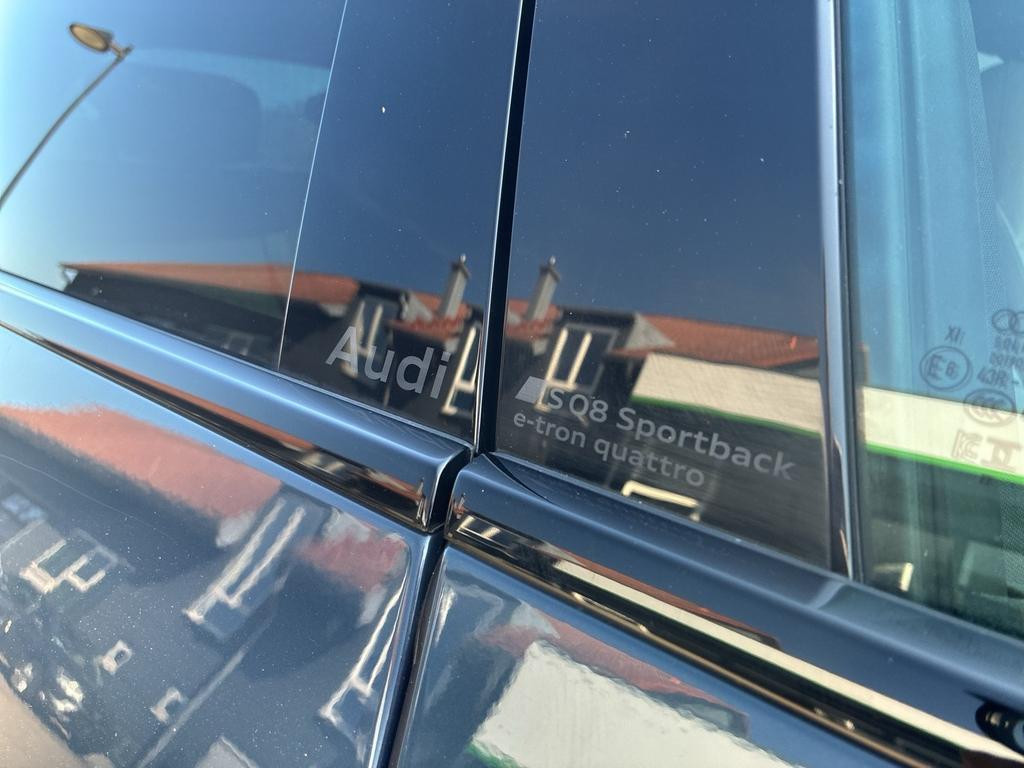 Audi SQ8 e-tron
