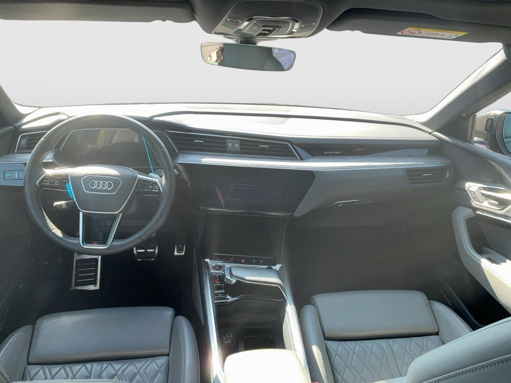 Audi SQ8 e-tron