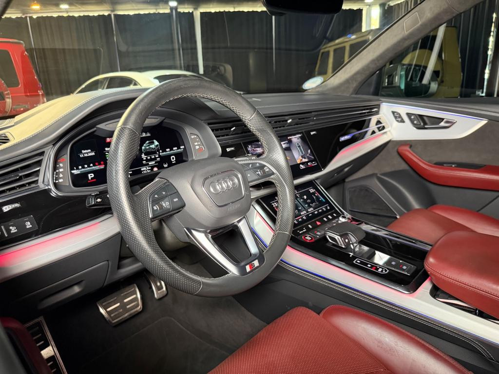 Audi SQ8
