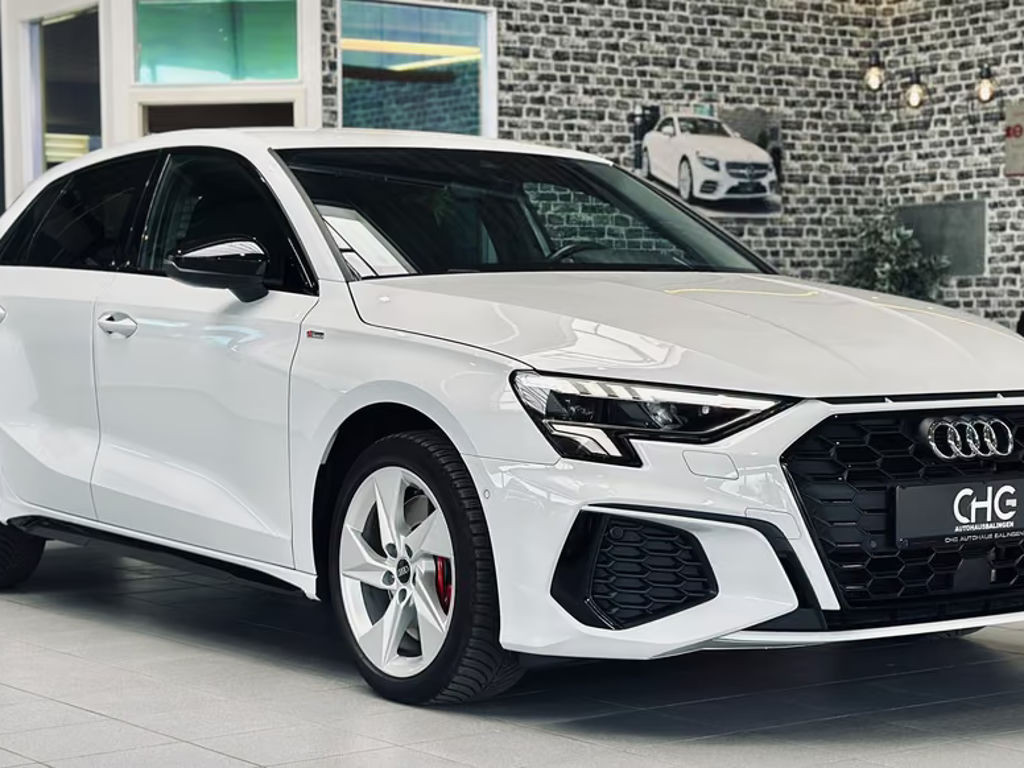 Audi A3 Sportback Sedan S-Line Hybride 45 TFSI