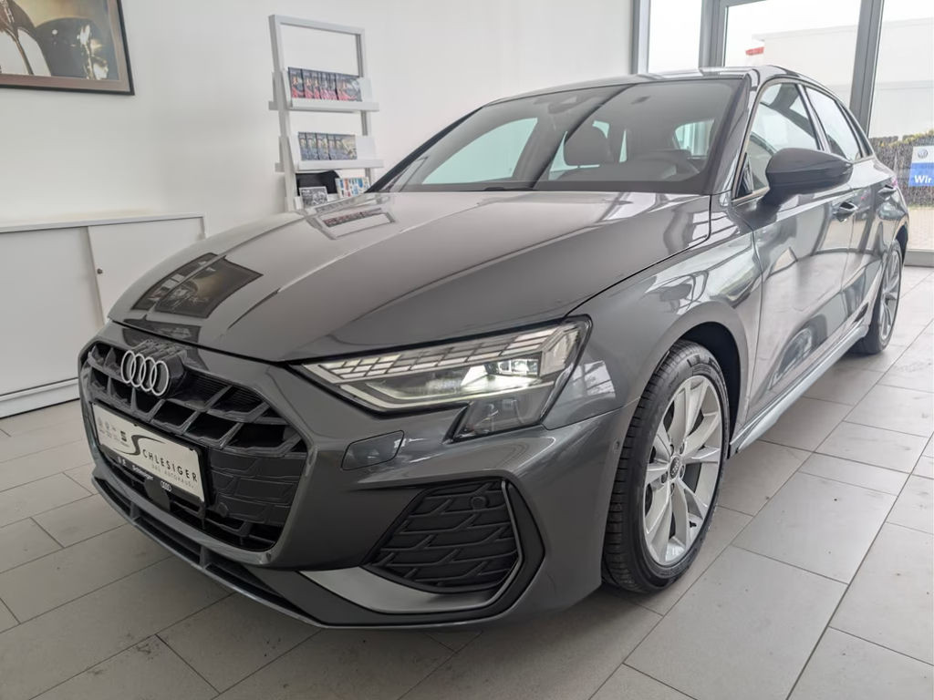 Audi A3 Sportback Sedan S-Line S-Tronic