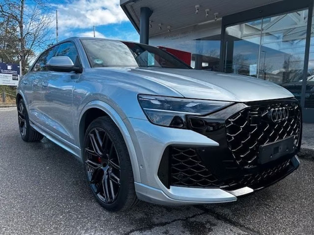 Audi RS Q8 Performance