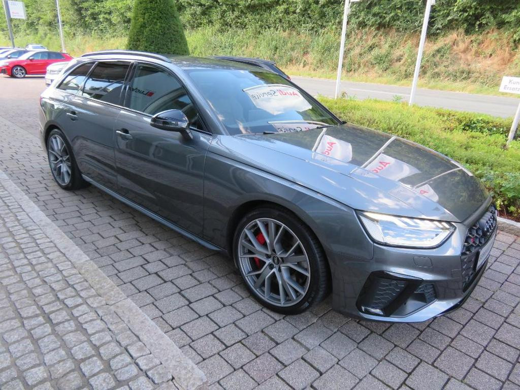 Audi S4