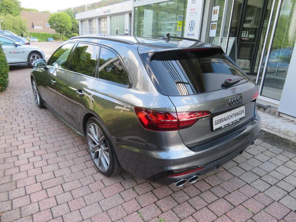 Audi S4