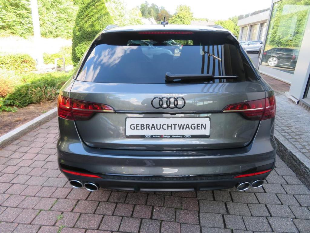 Audi S4