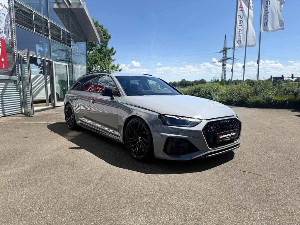 Audi RS4 Quattro