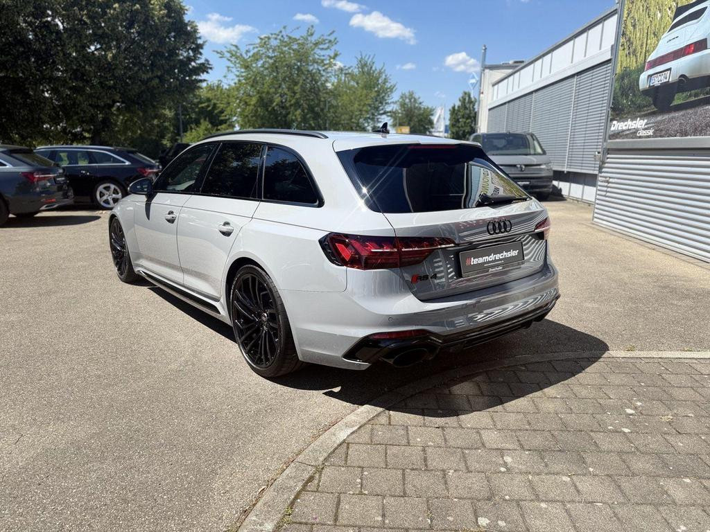 Audi RS4