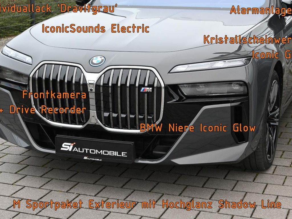 BMW i7