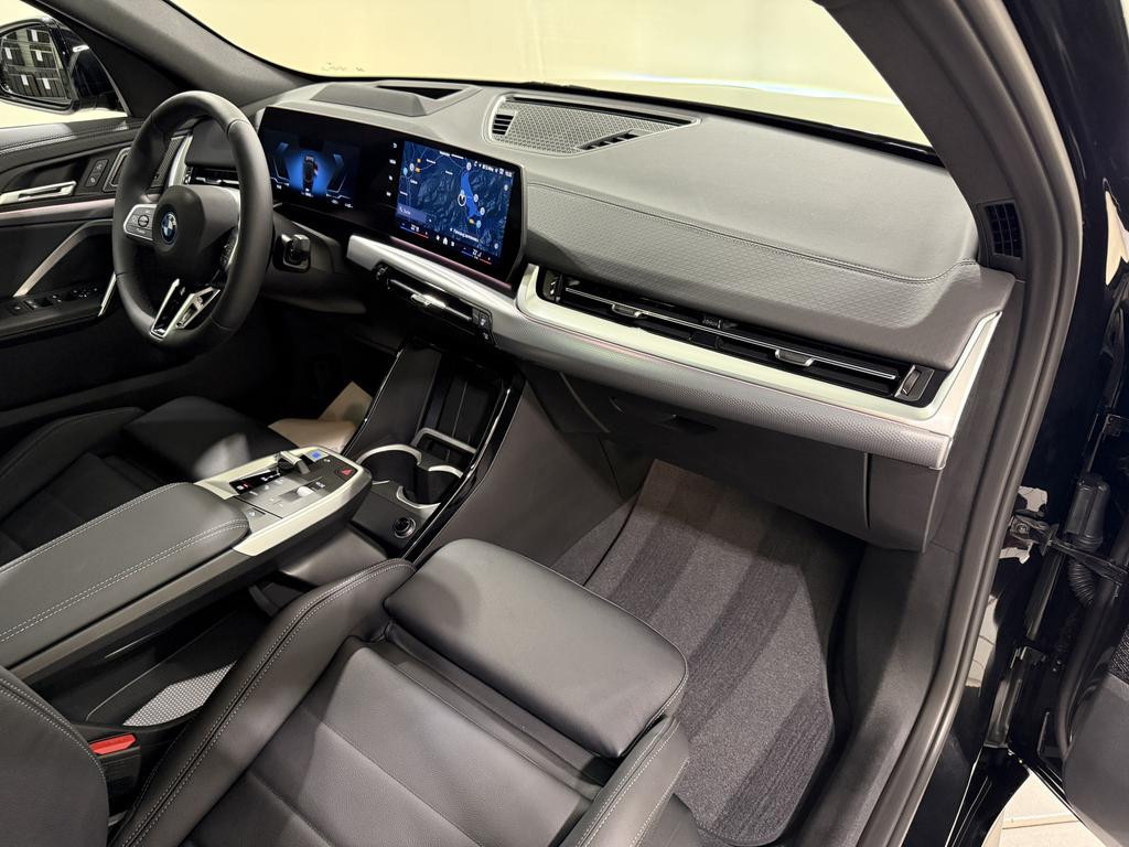BMW iX2