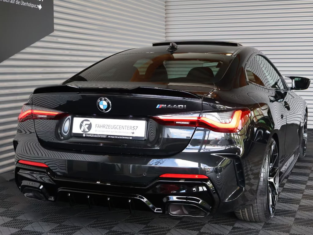 BMW M440