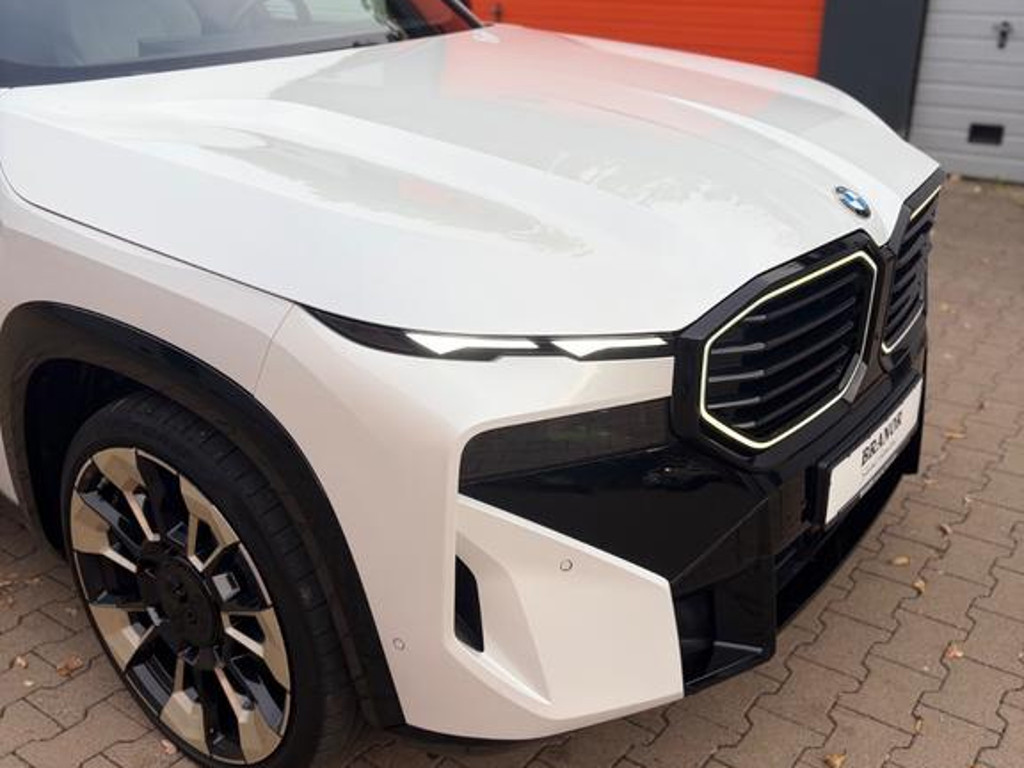 BMW XM