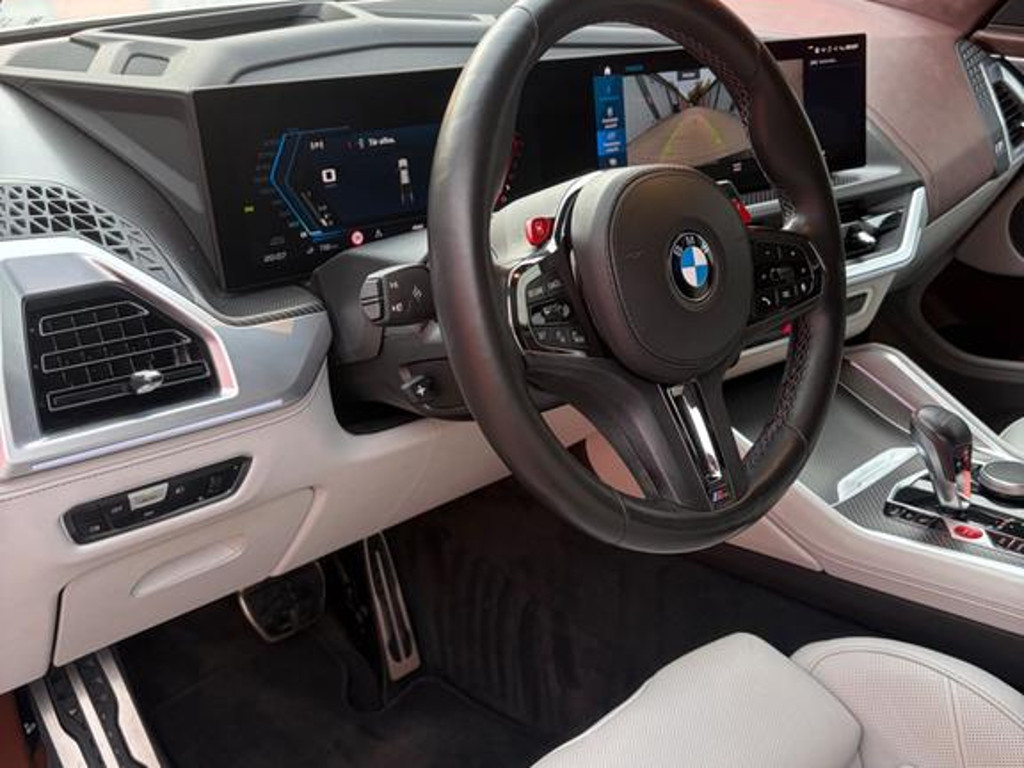 BMW XM