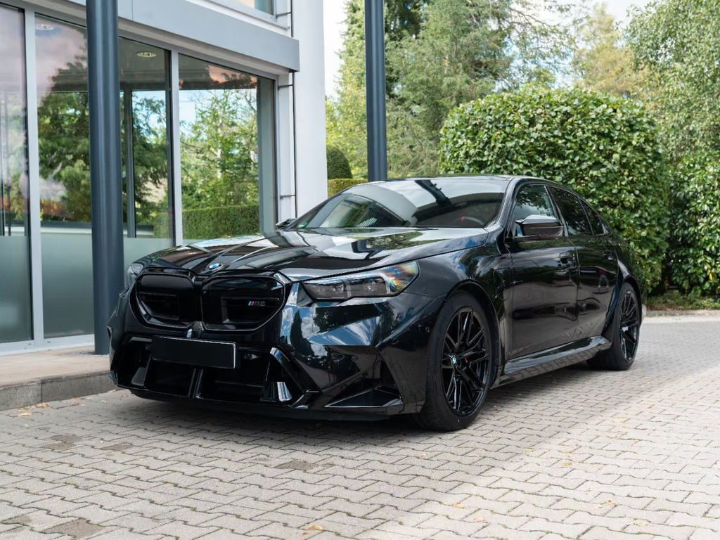 BMW M5 Sedan