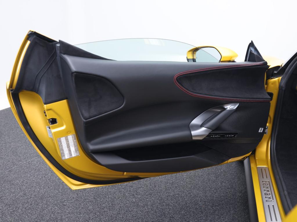 Ferrari SF90