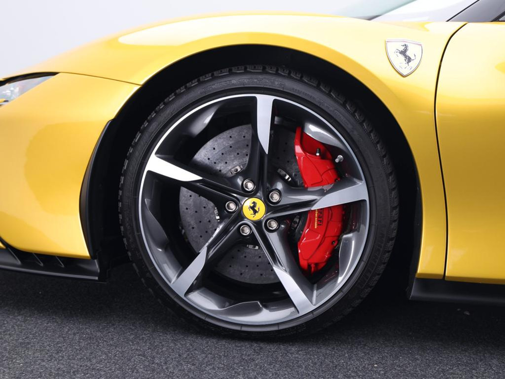 Ferrari SF90